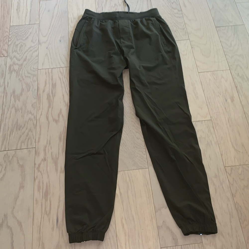 Lululemon Men’s Army Green Athletic Pants